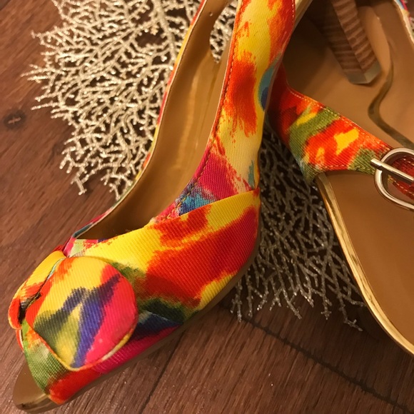 Multicolor Etienne Aigner heels size 6 - Picture 7 of 7
